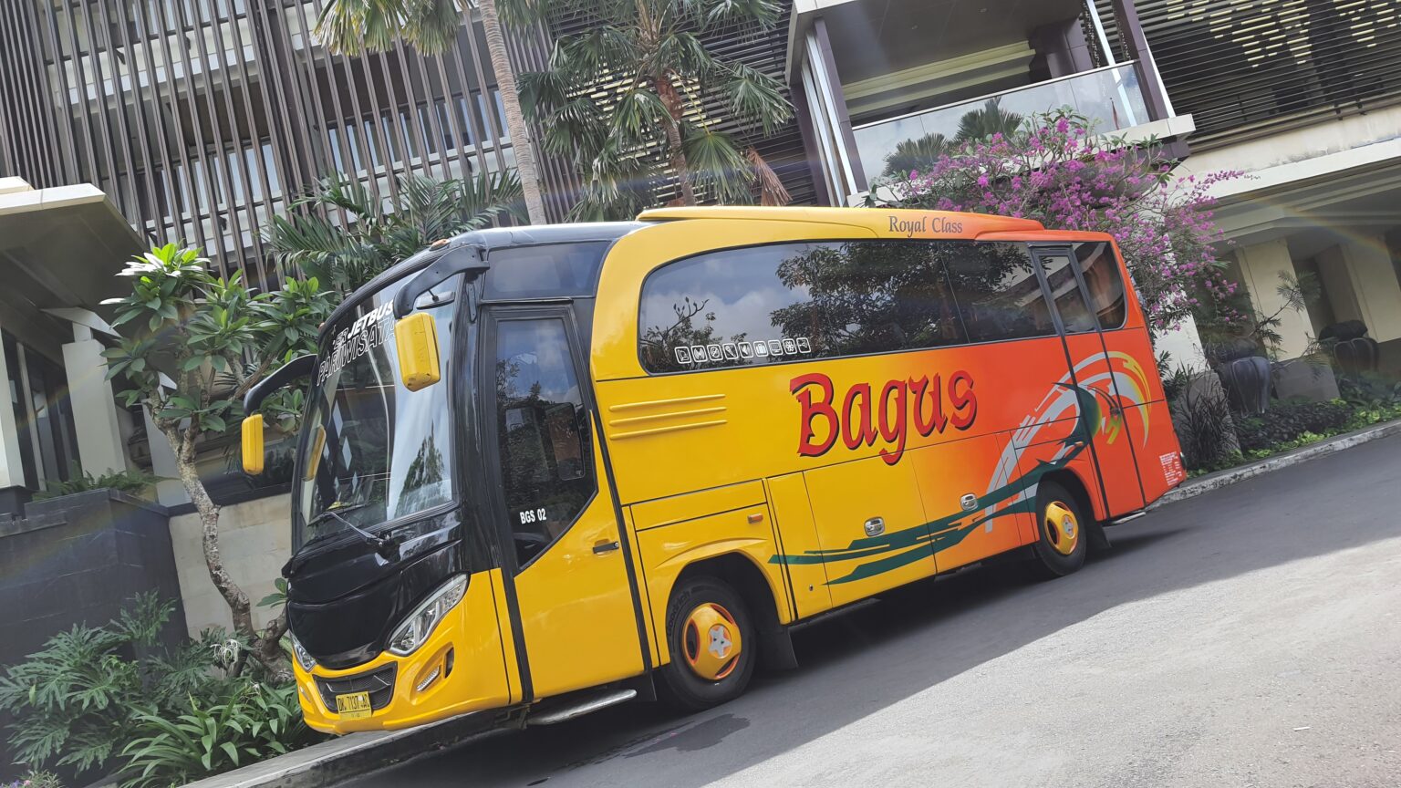 Rental Bus 32 Seat di Bali