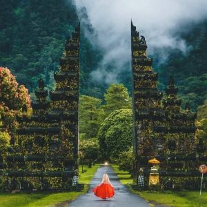 Tour Bedugul Ulun Danu Beratan Tanah Lot