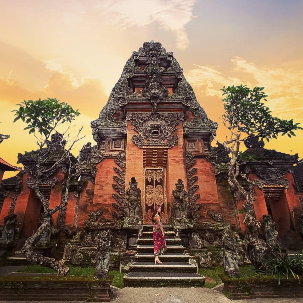 Puri Agung Peliatan Ubud, Wisata Bali, Nusa Penida, Melali Bali