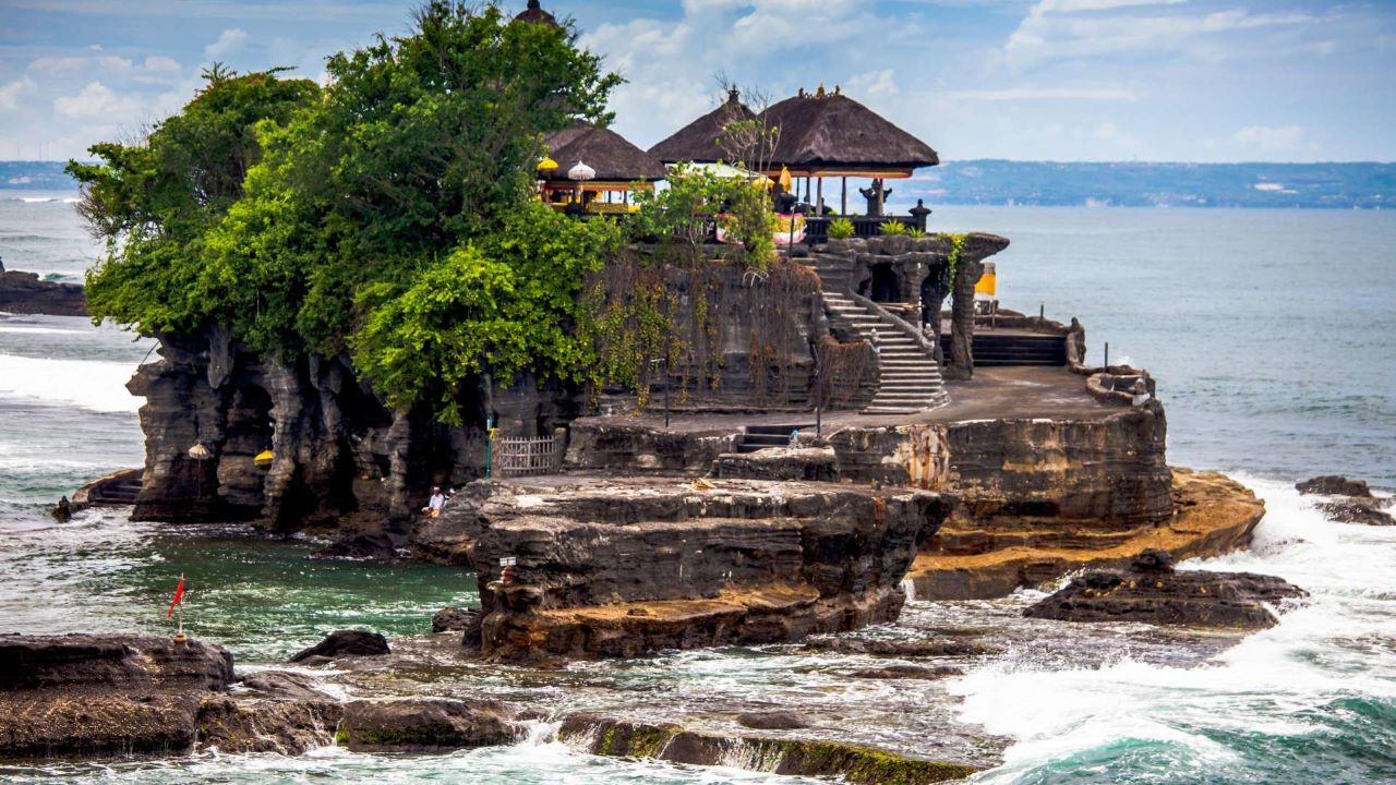 Cek Dulu! Update Harga Tiket Pura Tanah Lot 2026 dan Guide Paling Asik
