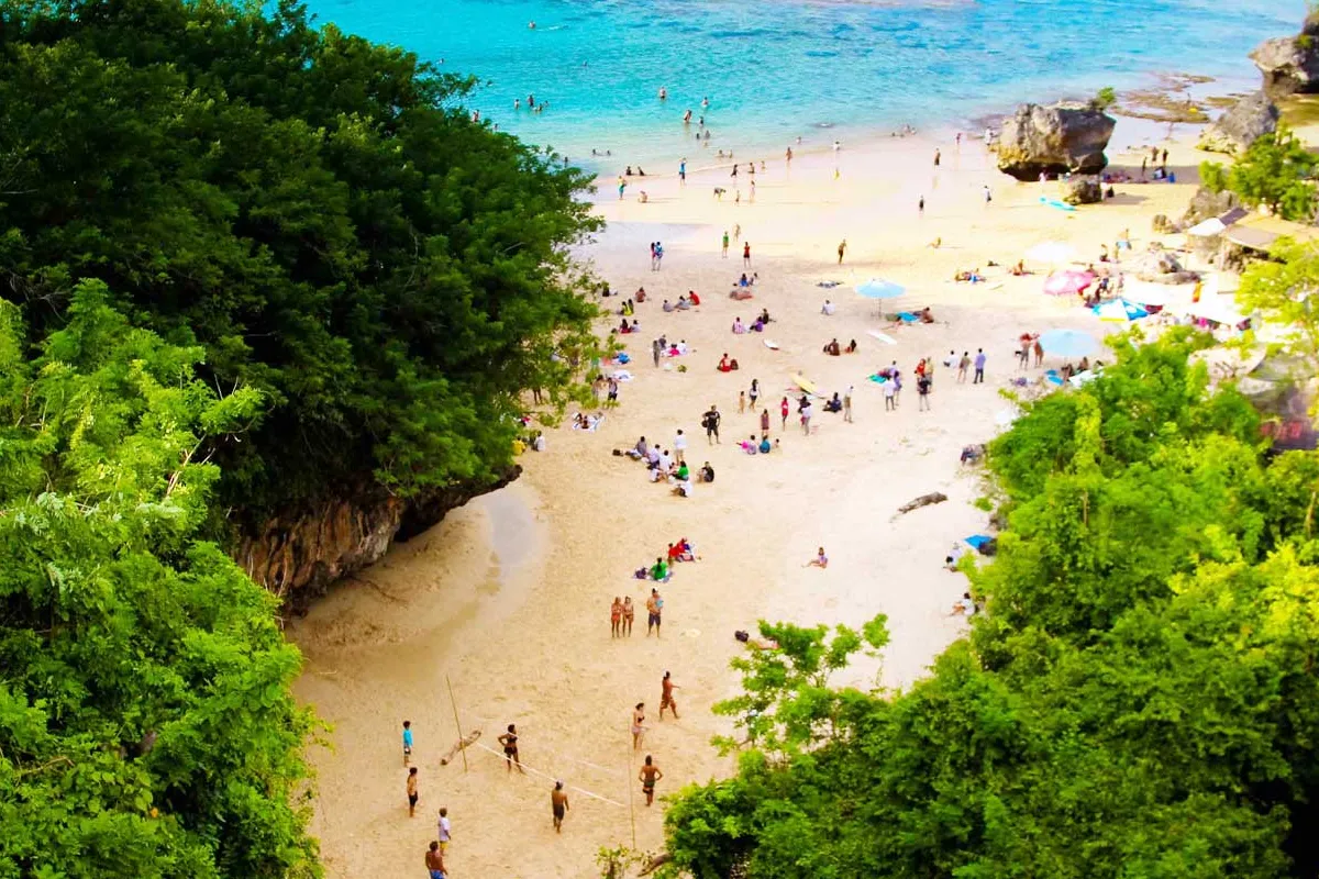 Cek Info Harga Tiket Pantai Padang Padang Biar Liburan Kamu Makin Seru