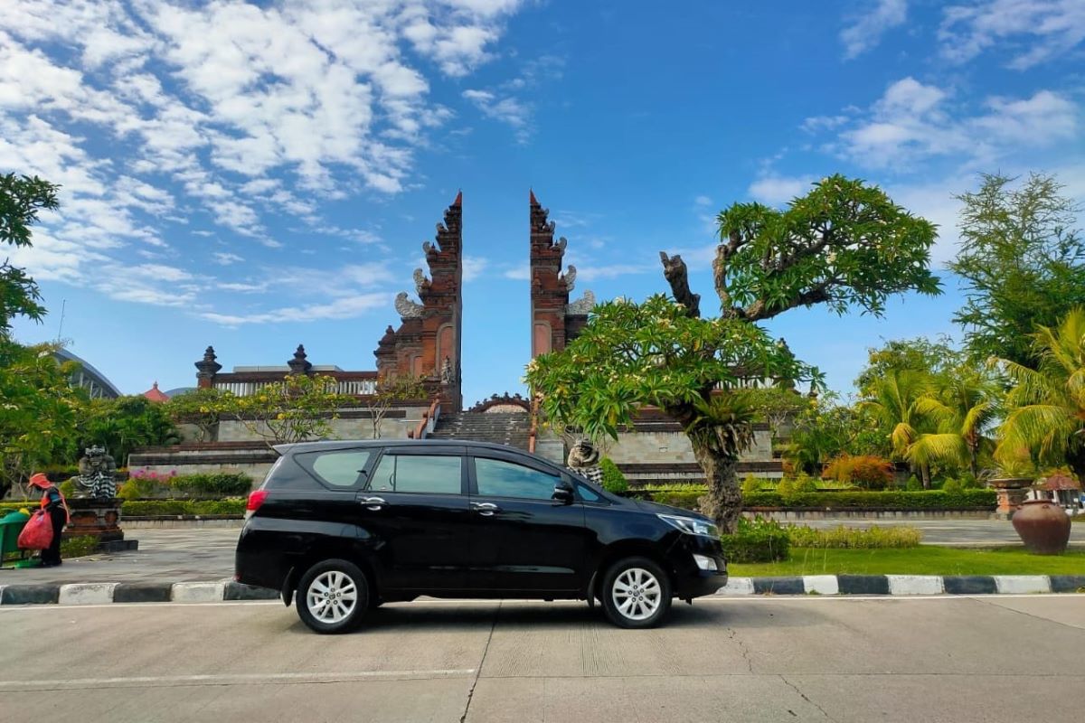 Jelajahi Pulau Dewata dengan Sewa Innova Bali: Driver Siap, BBM Tidak Perlu Khawatir!